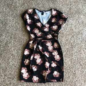 REBEL SUGAR 🖤 Floral BodyCon  Mini Dress - Size M